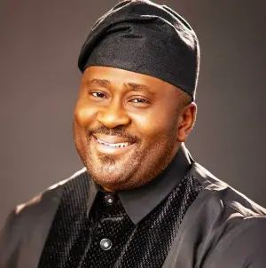Desmond Elliot